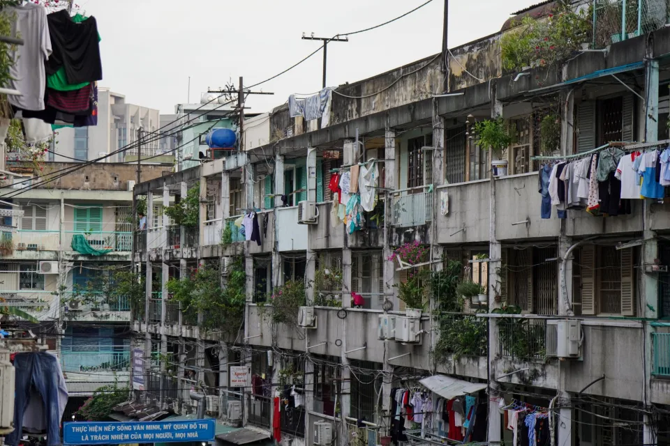 Sổ đỏ và giấy tờ giao khách
